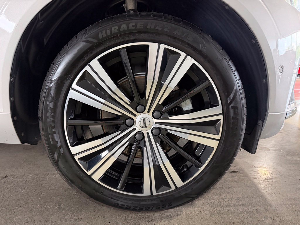Used 2023 Volvo XC60 B5 Plus w/ Climate Package AWD/4WD image 25