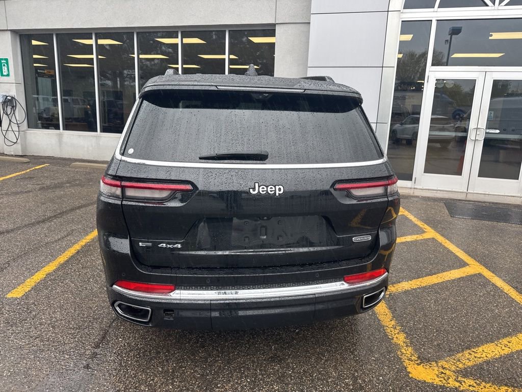 Used 2022 Jeep Grand Cherokee L Overland w/ Advanced Protech Group III AWD/4WD image 8