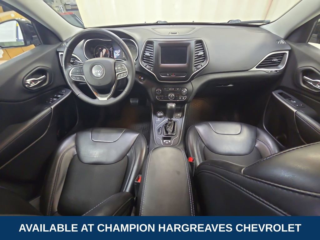 Used 2019 Jeep Cherokee Latitude Plus w/ Cold Weather Group AWD/4WD image 27