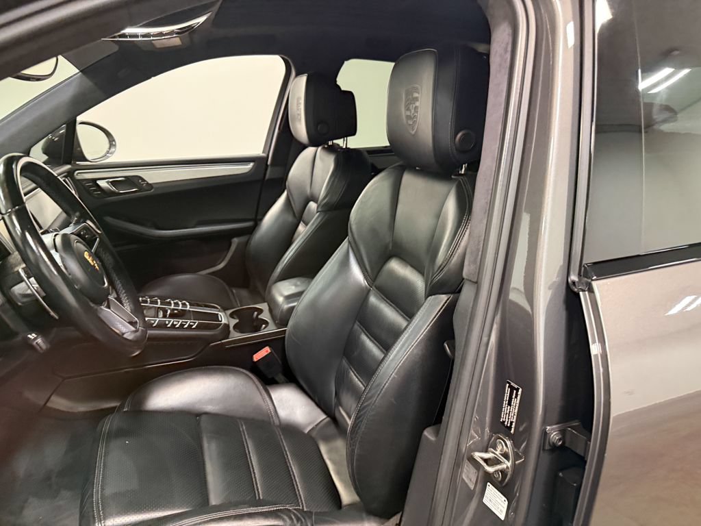 Used 2015 Porsche Macan Turbo AWD/4WD image 57