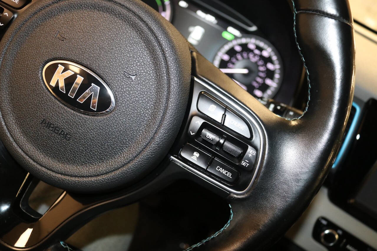 Used 2018 Kia Niro EX Premium image 33