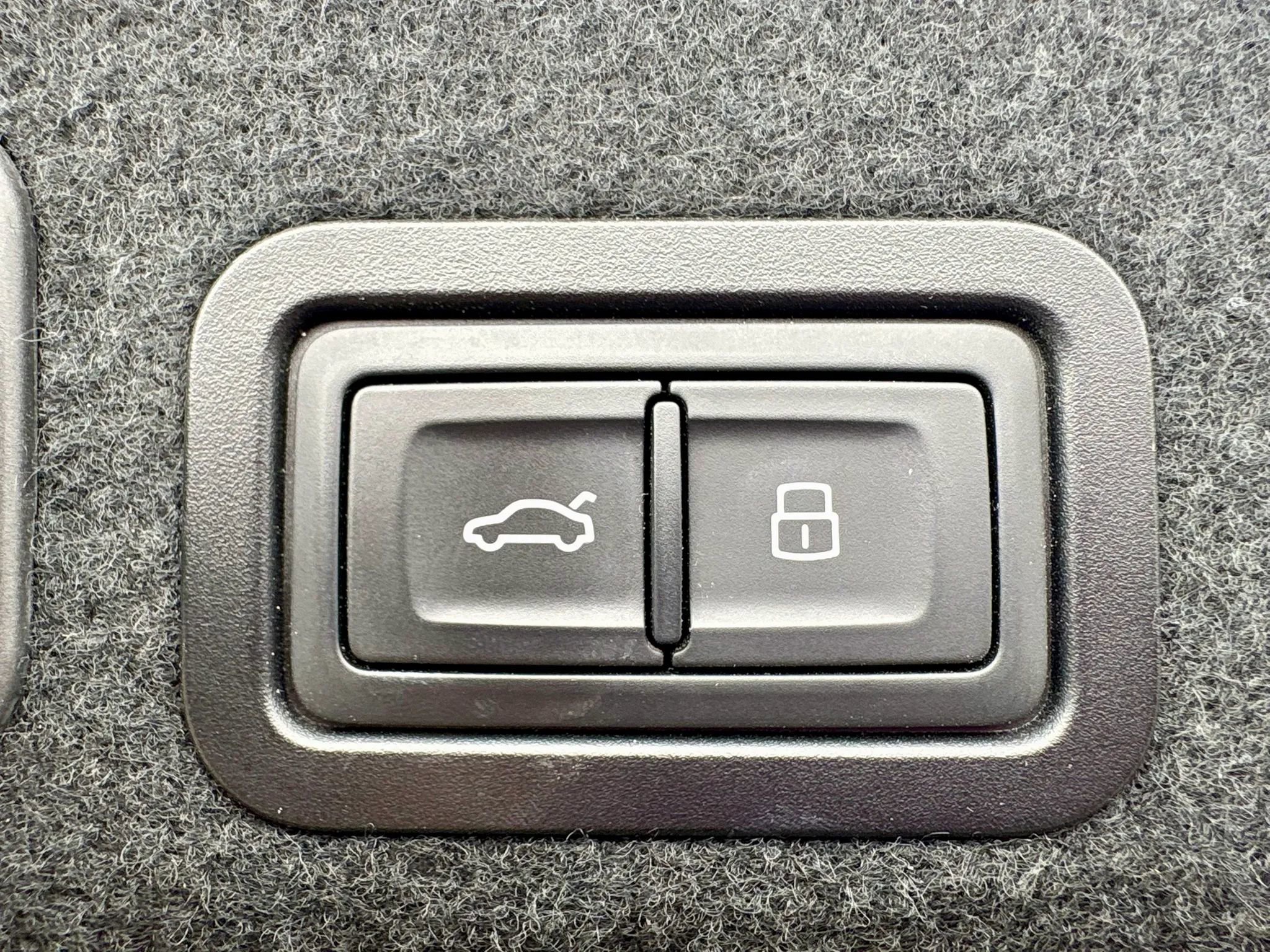 Used 2016 Audi S6 Prestige w/ Prestige Package AWD/4WD image 23