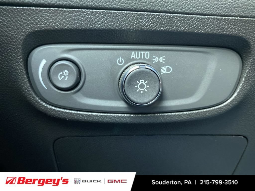 Certified 2024 Buick Encore GX Preferred AWD/4WD image 21