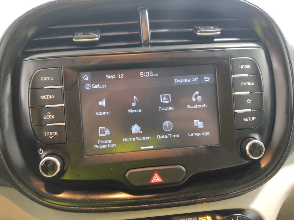 Used 2020 Kia Soul LX image 25