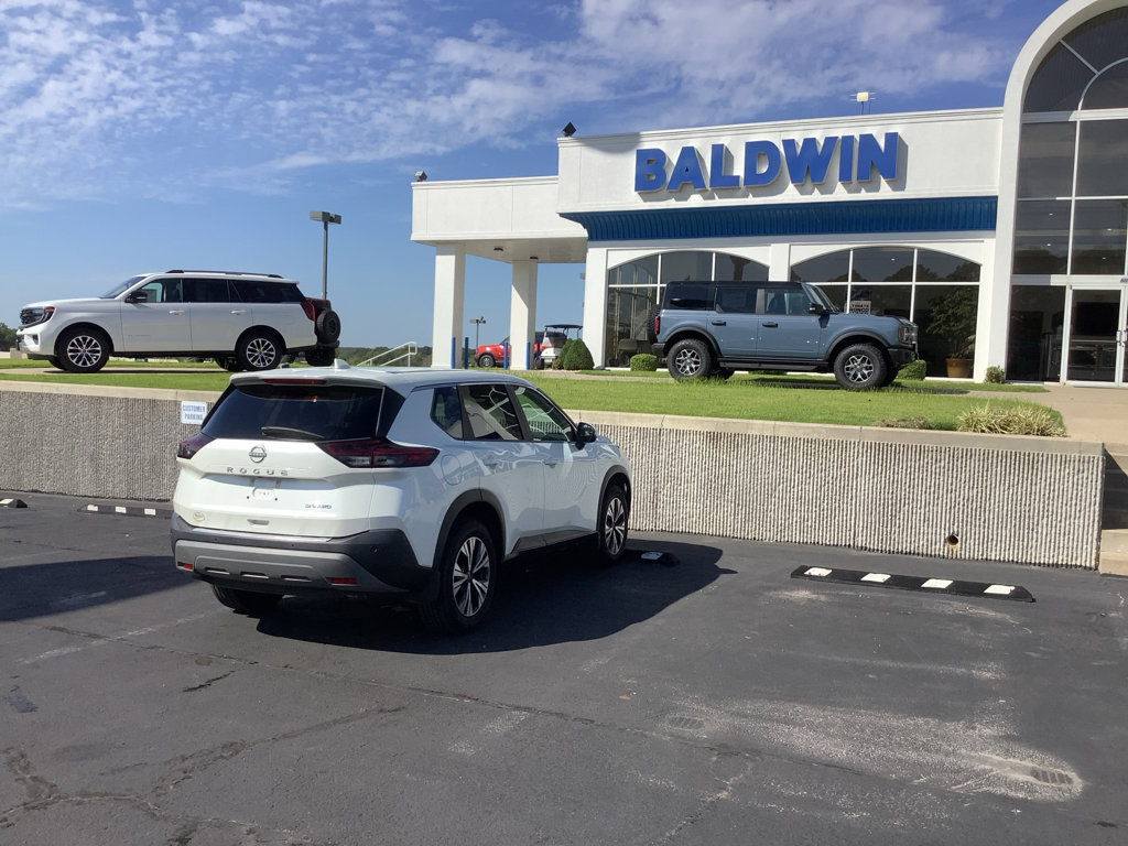 Used 2022 Nissan Rogue SV image 7