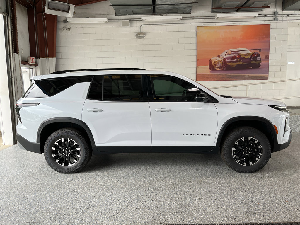 New 2026 Chevrolet Traverse Z71 w/ Enhanced Driving Package AWD/4WD image 12