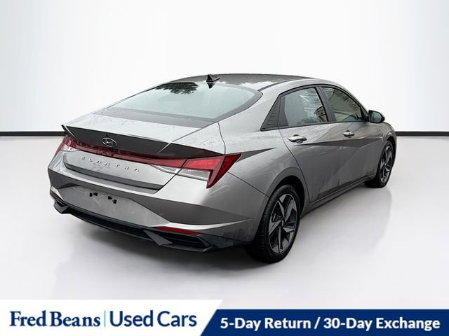 Used 2023 Hyundai Elantra SEL w/ Convenience Package image 7
