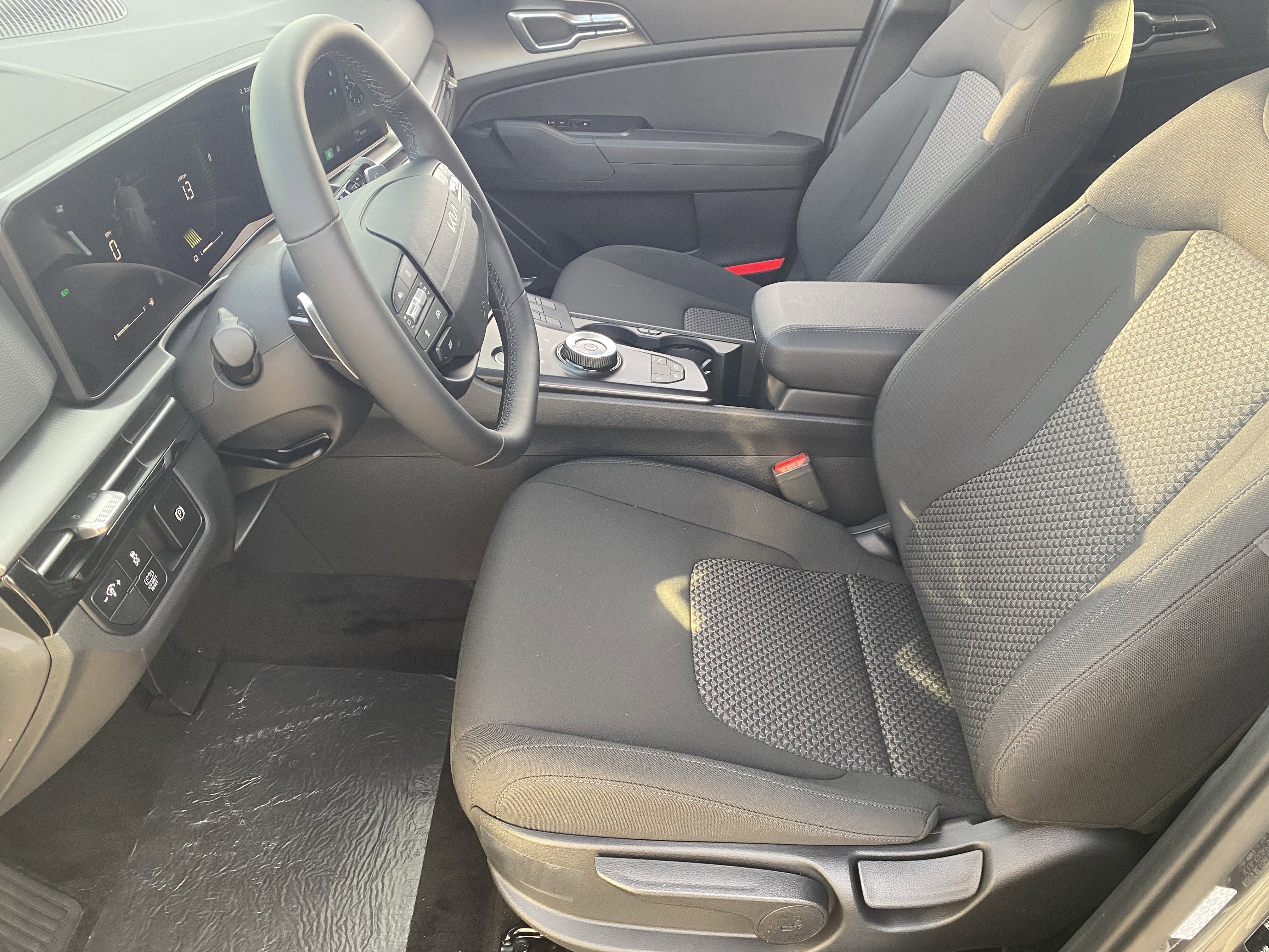 New 2026 Kia Sportage LX image 17