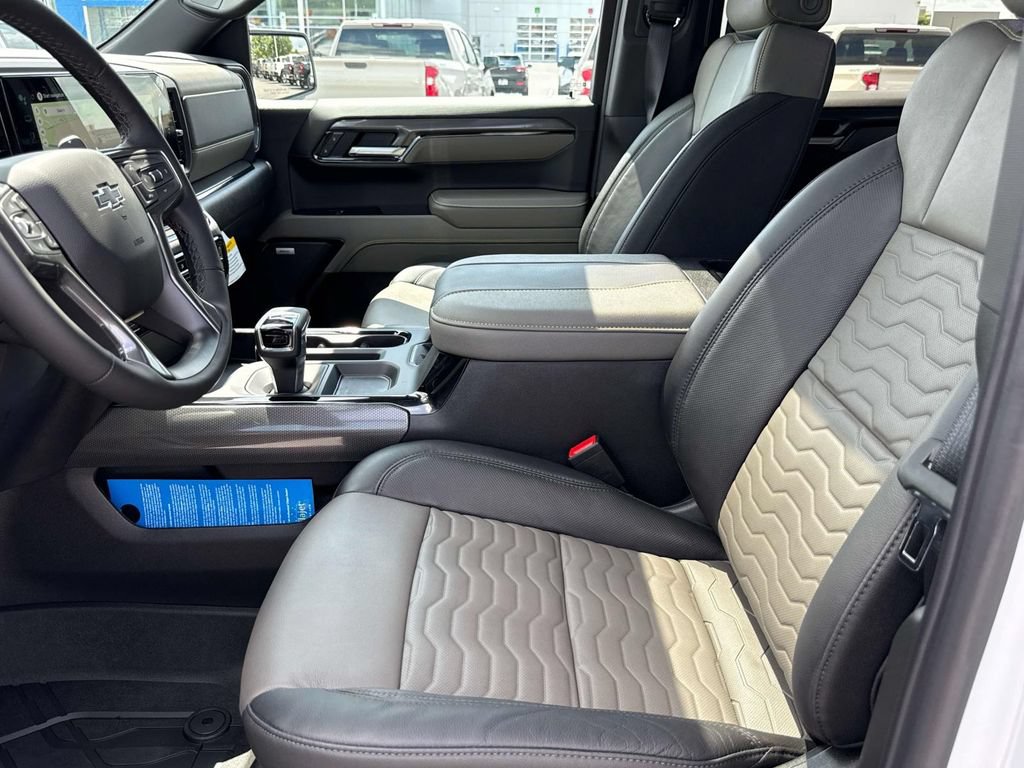 New 2026 Chevrolet Silverado 1500 ZR2 w/ Dark Appearance Package AWD/4WD image 9