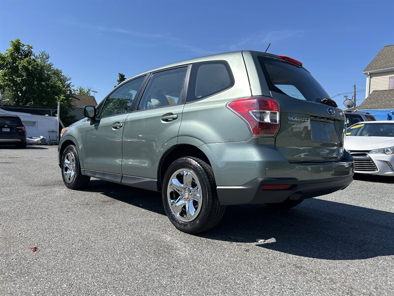 Used 2015 Subaru Forester 2.5i AWD/4WD image 6