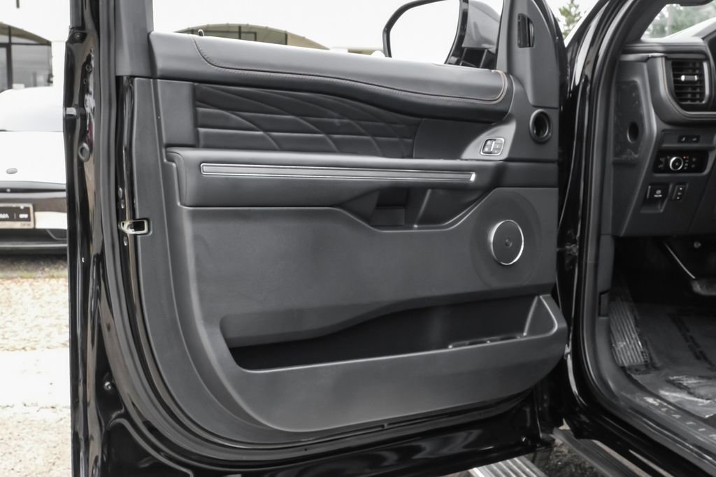 Used 2023 Ford Expedition Max Platinum AWD/4WD image 55