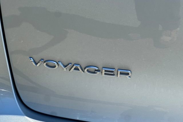 Used 2022 Chrysler Voyager LX image 35