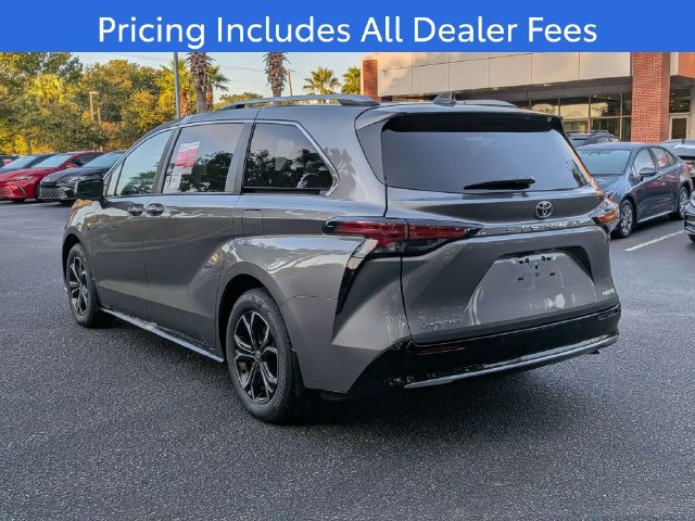 New 2026 Toyota Sienna Platinum AWD/4WD image 7