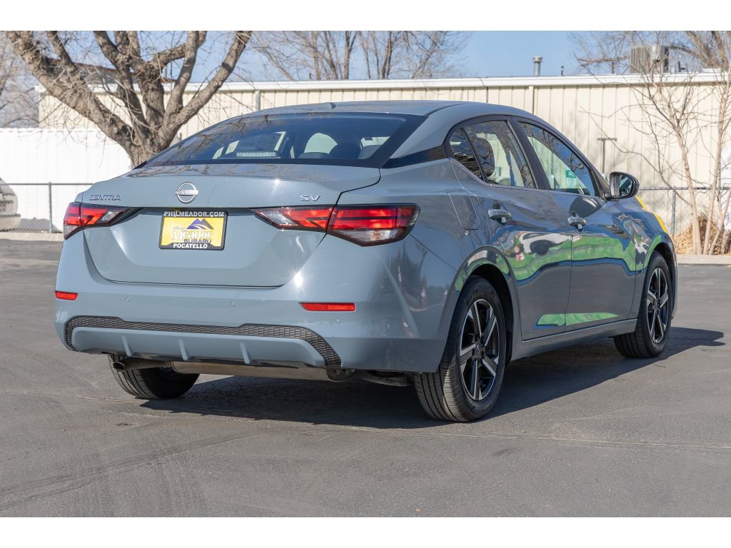 Used 2024 Nissan Sentra SV image 3