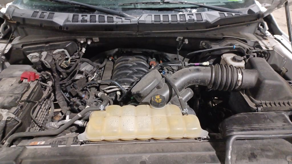 Used 2020 Ford F150 XLT w/ Equipment Group 302A Luxury image 9