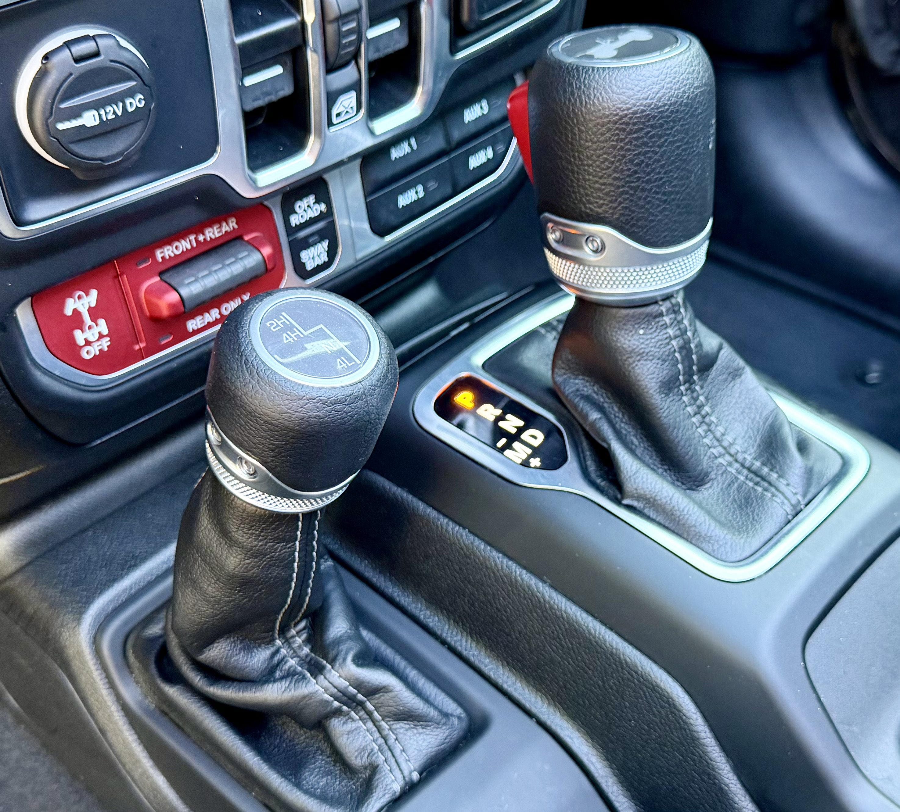 Used 2025 Jeep Wrangler Unlimited Rubicon AWD/4WD image 33