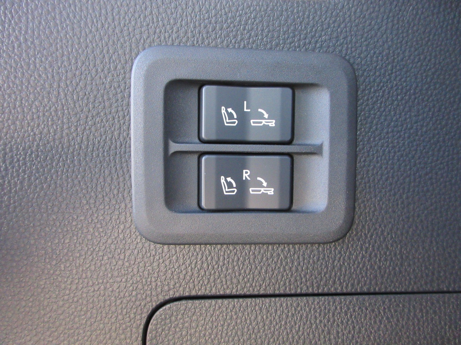Used 2024 Lexus LX 600 F Sport AWD/4WD image 63