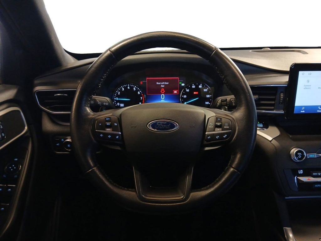 Used 2020 Ford Explorer XLT w/ Equipment Group 202A image 12