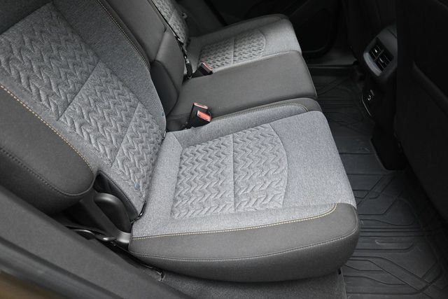 Used 2023 Chevrolet Equinox LT AWD/4WD image 28