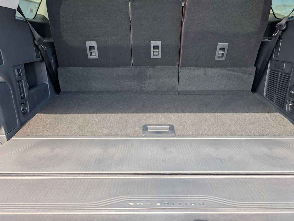 New 2026 Ford Expedition Platinum image 20