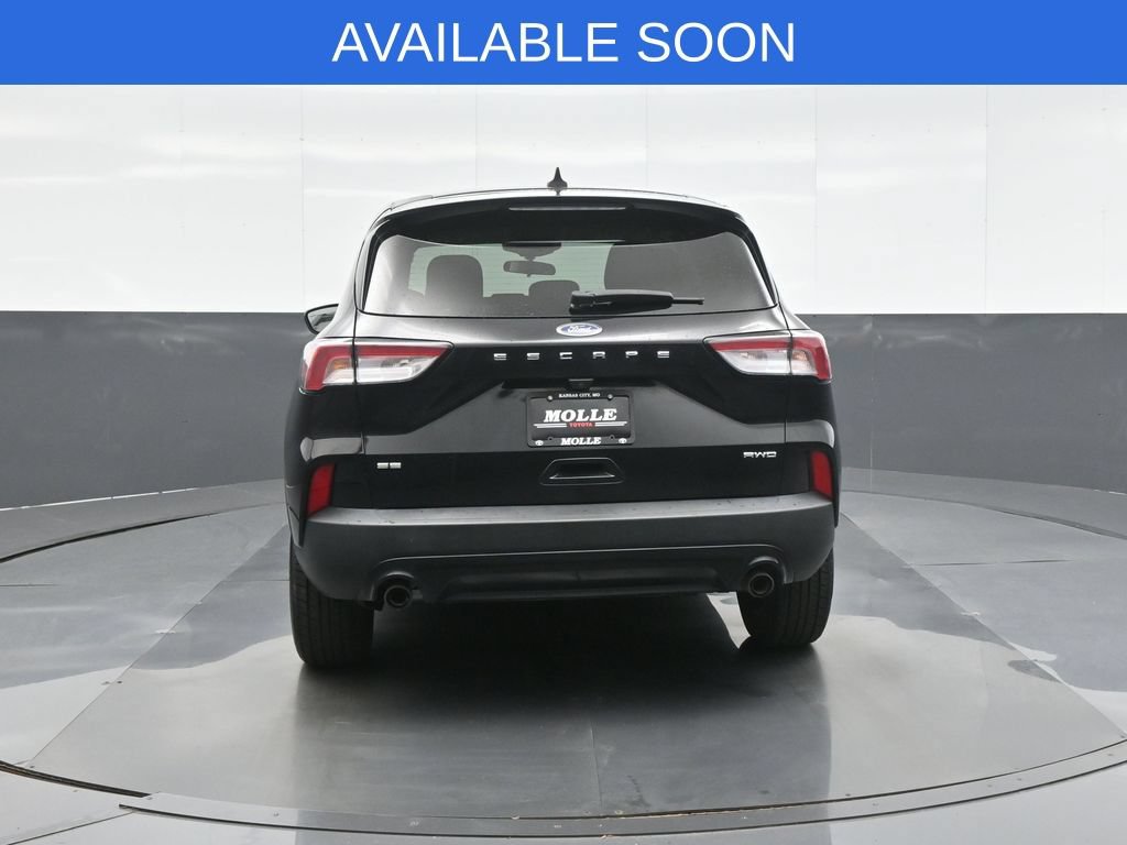 Used 2022 Ford Escape SE w/ SE Sport Appearance Package AWD/4WD image 6