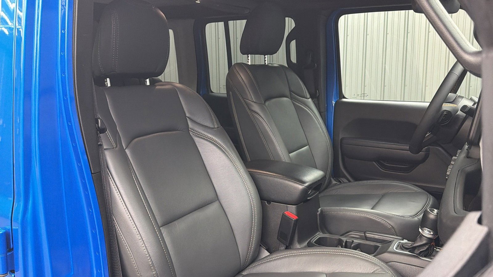 Used 2024 Jeep Wrangler Unlimited w/ Convenience Group image 34