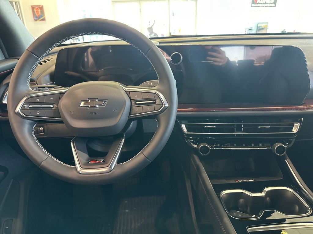 New 2026 Chevrolet Traverse Z71 w/ Driver Confidence Package AWD/4WD image 5