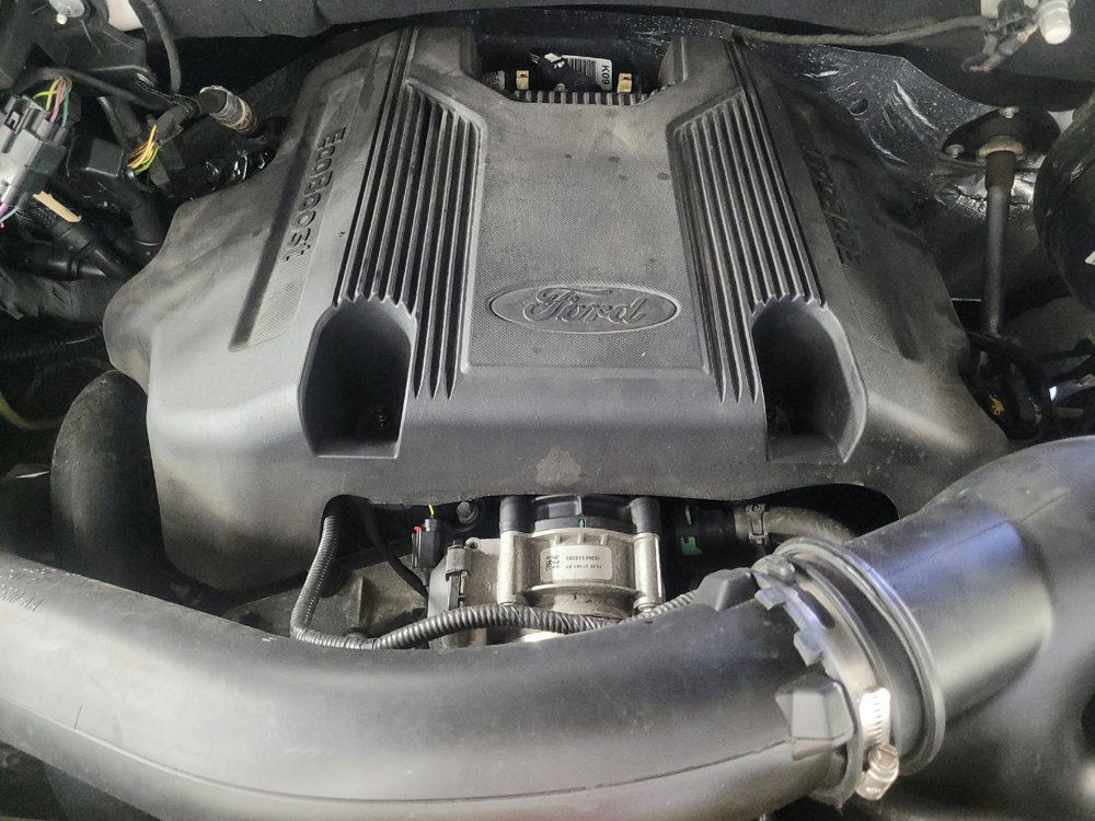 Used 2019 Ford Expedition XLT w/ Equipment Group 202A AWD/4WD image 30