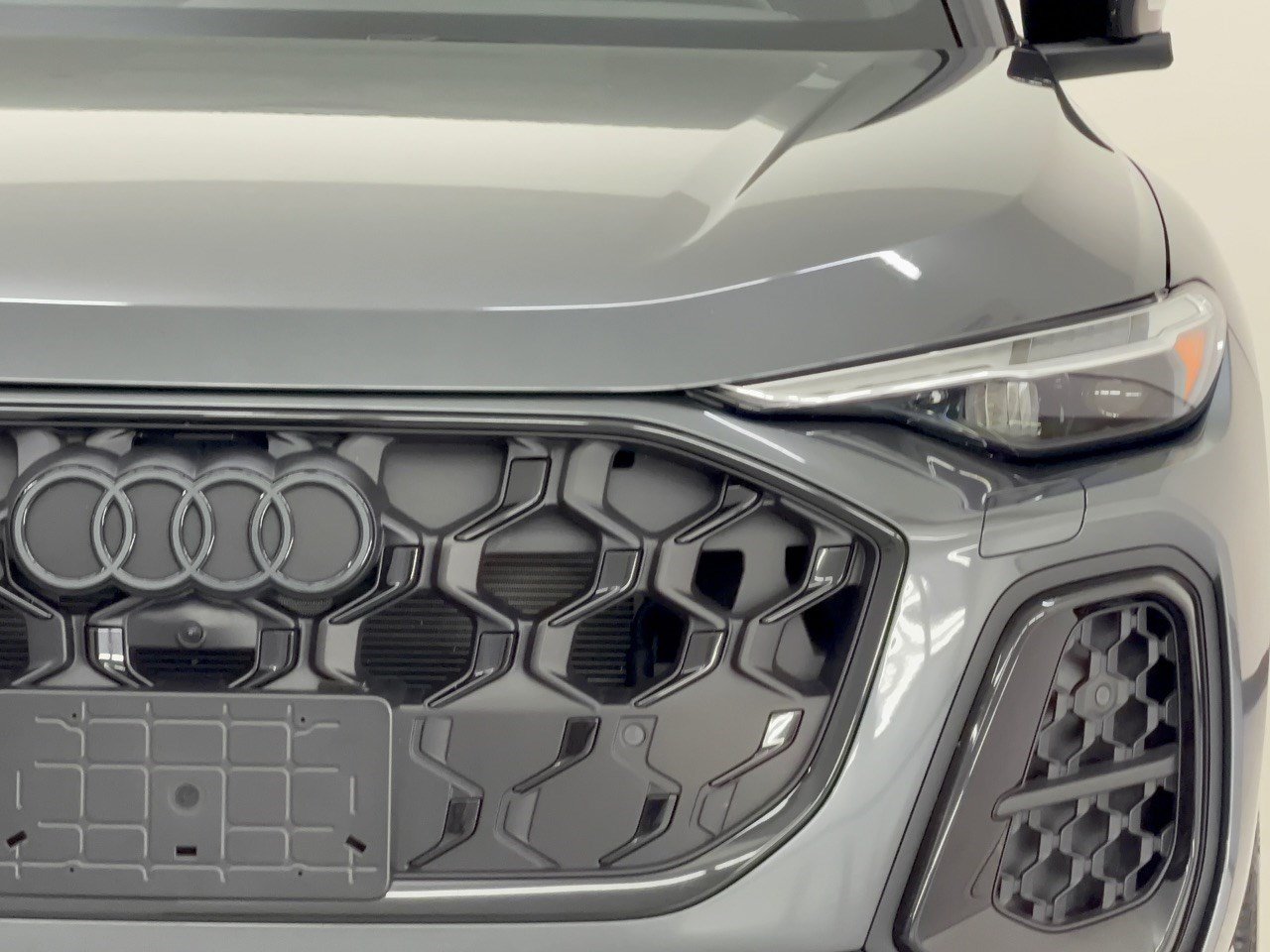 Used 2025 Audi SQ5 Premium Plus AWD/4WD image 12