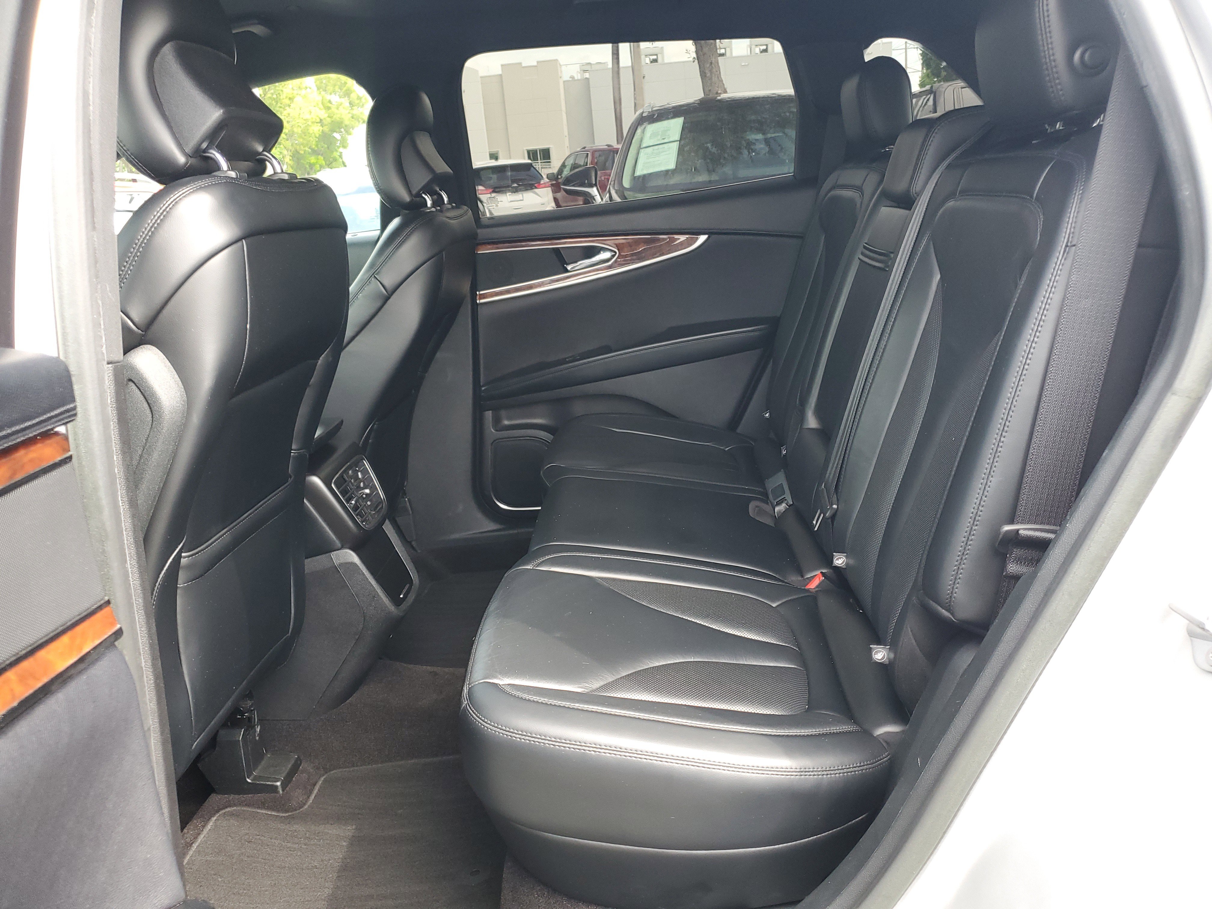 Certified 2019 Lincoln Nautilus Select image 10