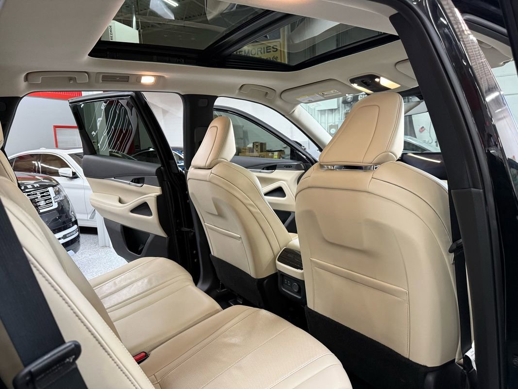 Used 2023 INFINITI QX60 Luxe AWD/4WD image 17