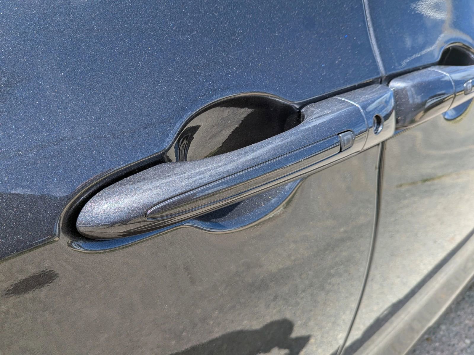 Used 2022 Chrysler Pacifica Touring-L w/ Uconnect Theater Family Group FWD image 17
