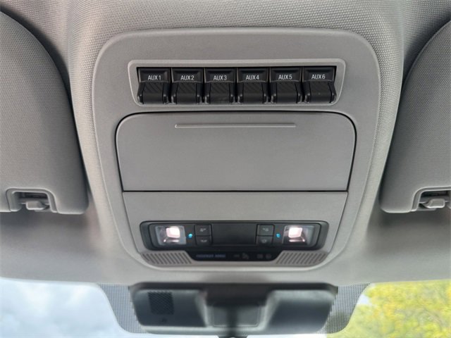 New 2025 Ford F550 4x4 Regular Cab Super Duty image 23