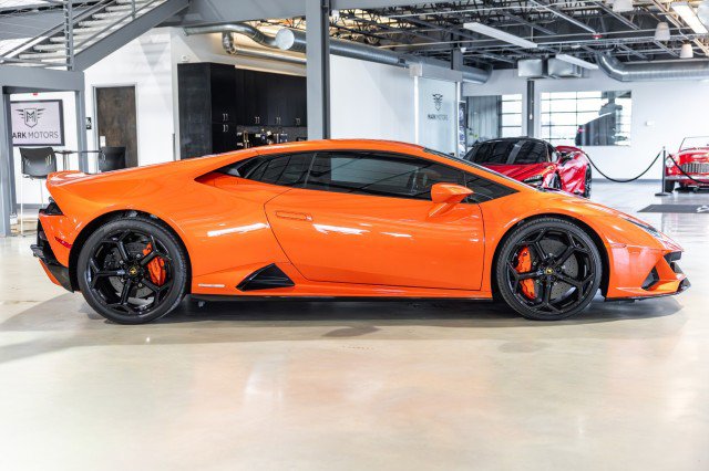 Used 2020 Lamborghini Huracan EVO AWD/4WD image 7