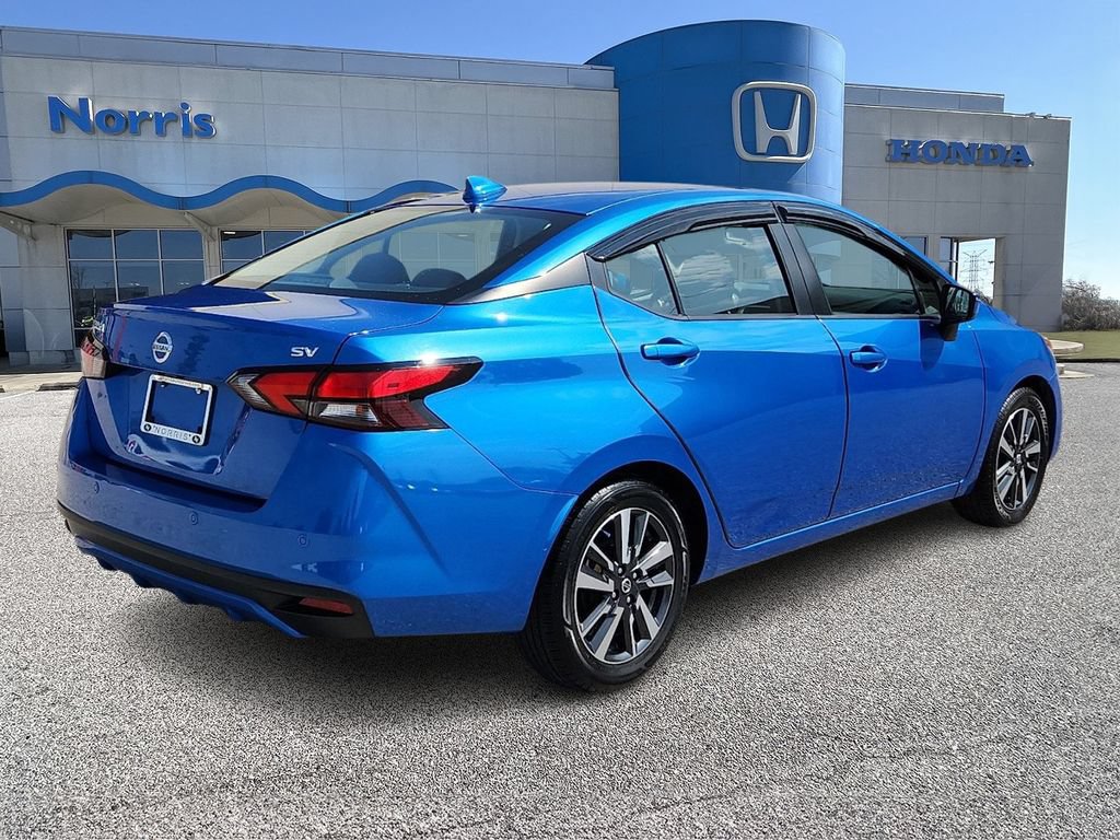 Used 2021 Nissan Versa SV FWD image 4