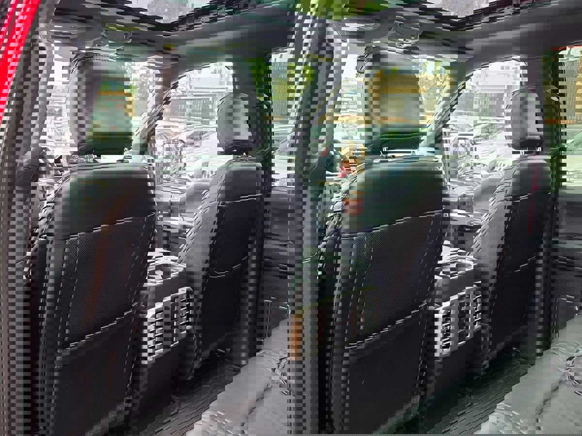 Used 2015 Ford F150 Platinum w/ Equipment Group 701A Luxury image 29