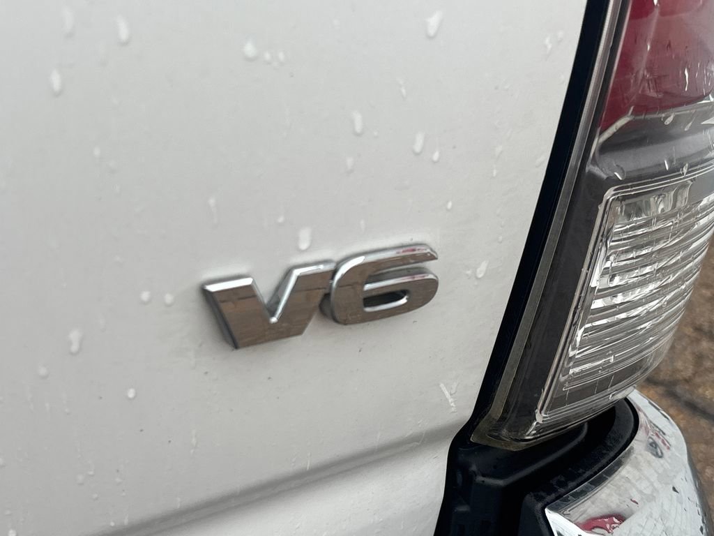 Used 2021 Toyota Tacoma TRD Off-Road AWD/4WD image 30