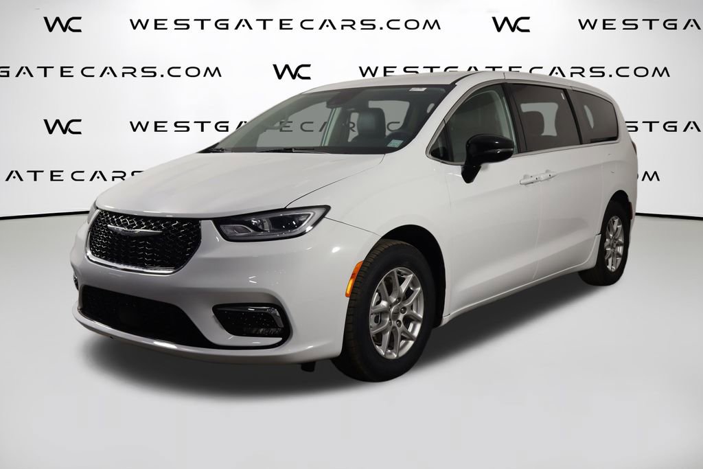 Used 2024 Chrysler Pacifica Touring-L