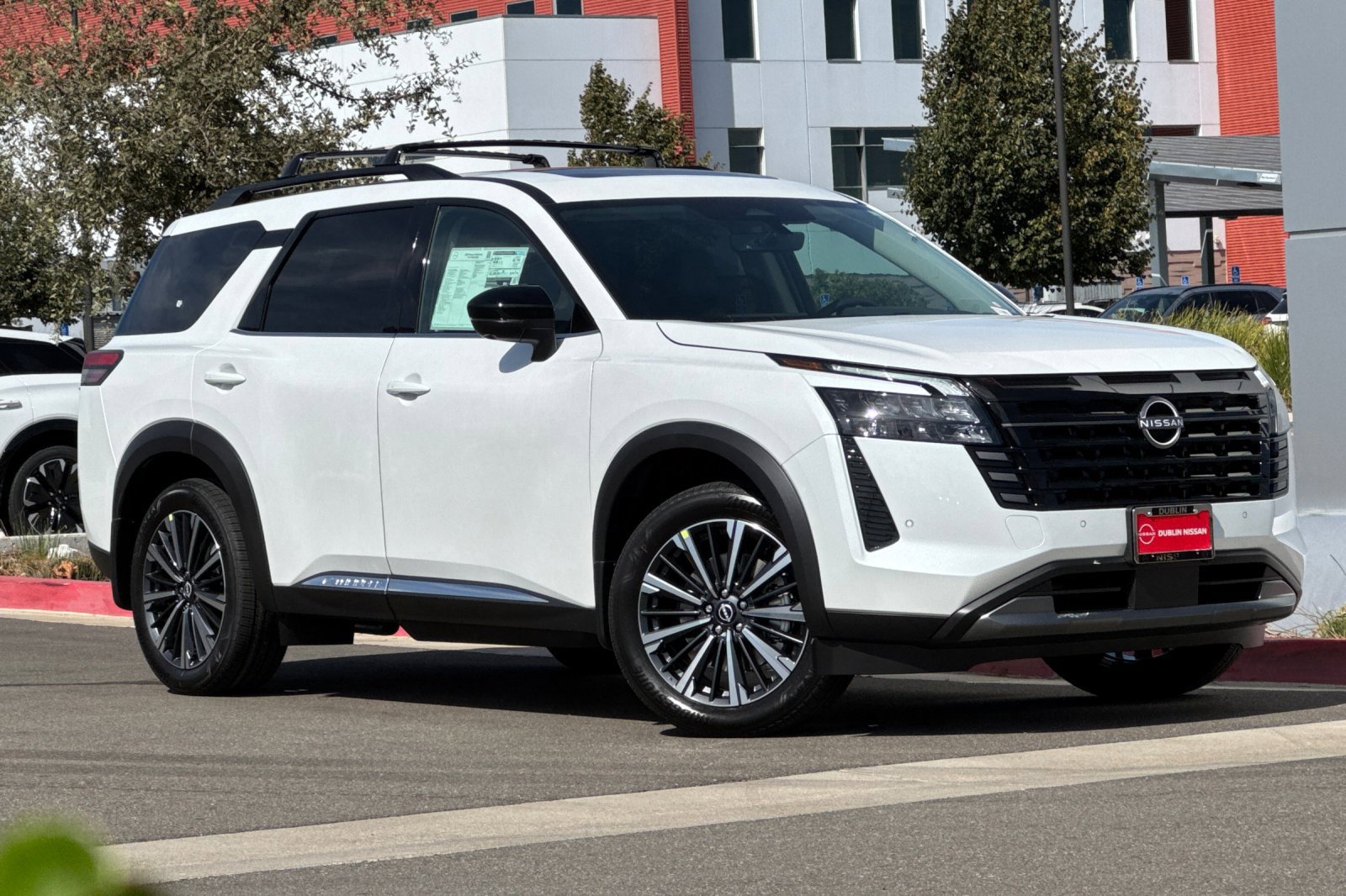 New 2026 Nissan Pathfinder Platinum