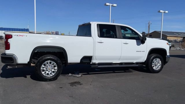 Used 2025 Chevrolet Silverado 3500 LT w/ Convenience Package image 2