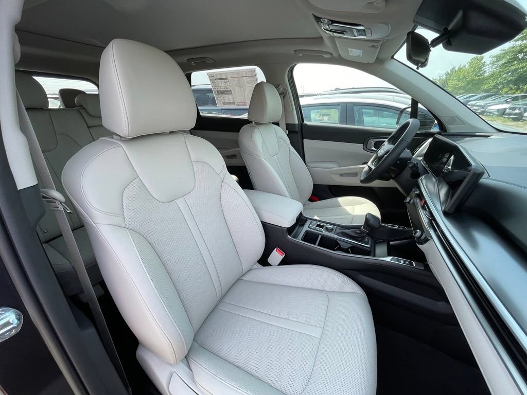 New 2026 Kia Sorento S w/ S Panoramic Sunroof Package FWD image 30