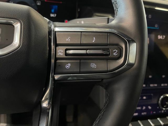 Used 2025 GMC Acadia Elevation image 21