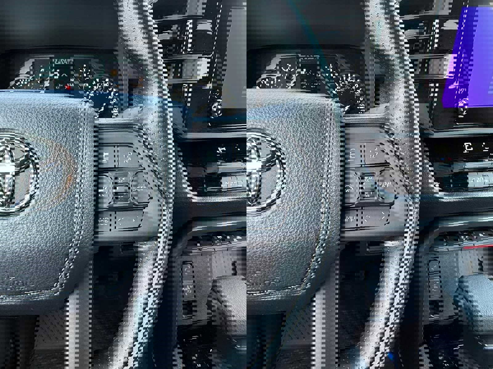 New 2026 Toyota Tundra SR image 12