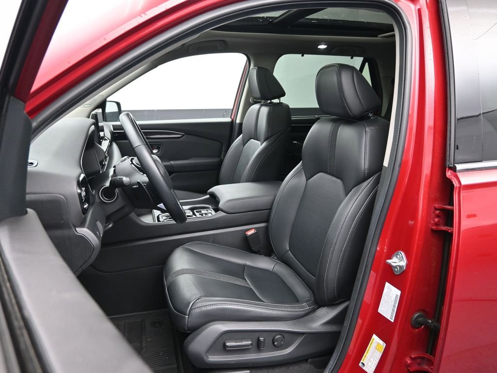Used 2024 Honda Pilot Touring image 24