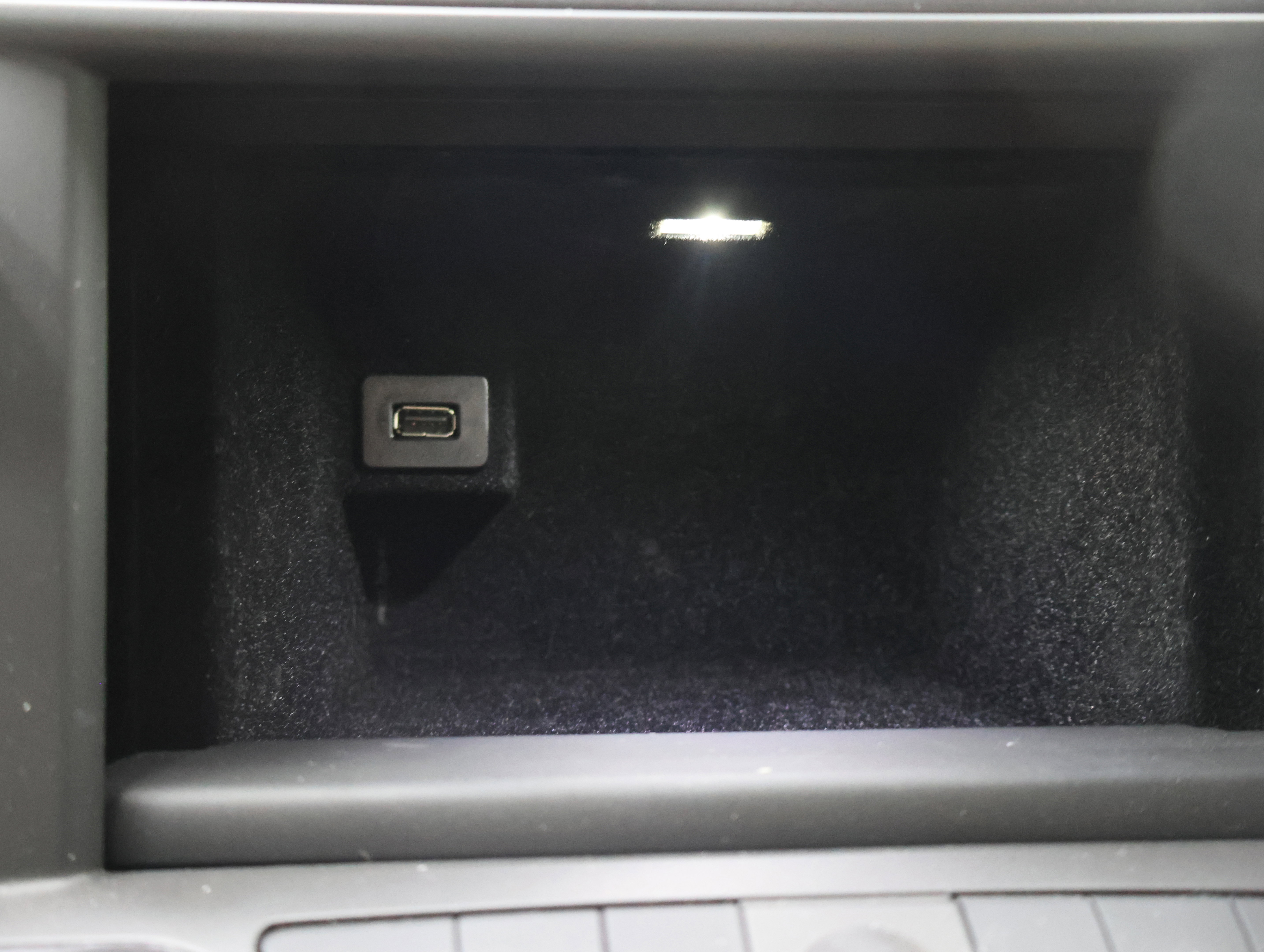 Used 2019 Chevrolet Corvette Z06 image 38