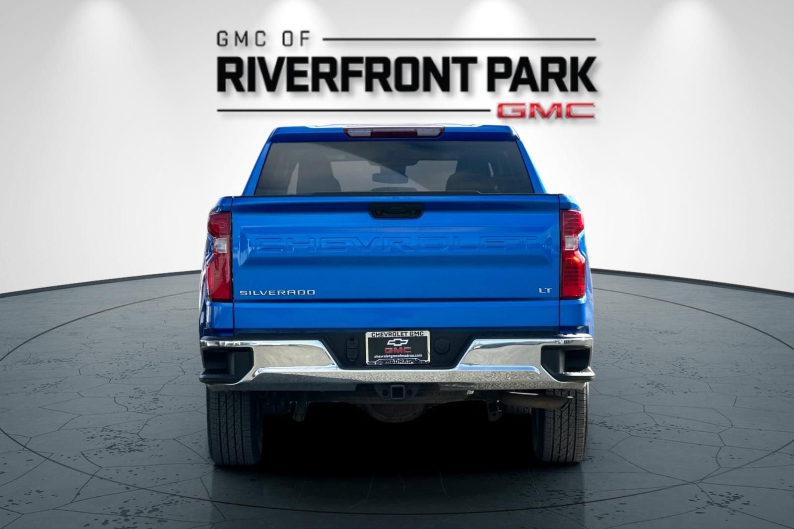 Used 2025 Chevrolet Silverado 1500 LT AWD/4WD image 4