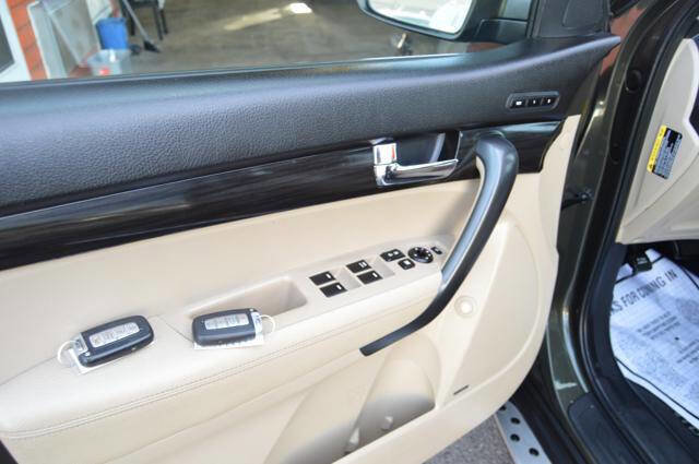 Used 2013 Kia Sorento EX w/ Premium Plus Pkg image 59
