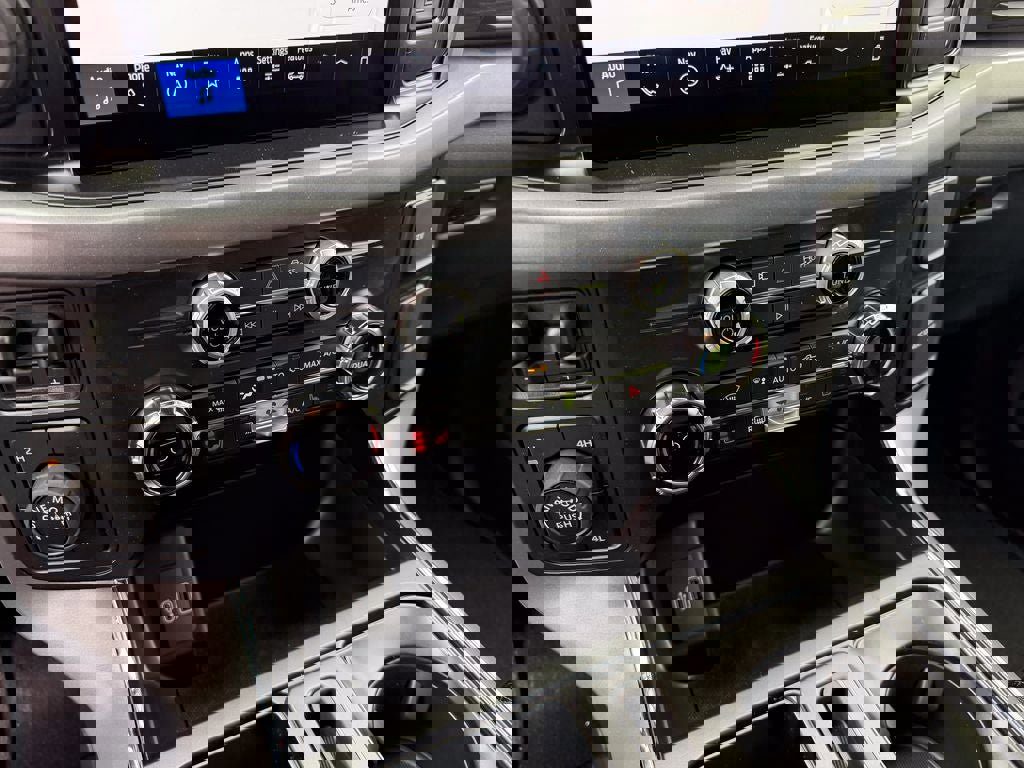 New 2026 Ford F150 XLT image 20