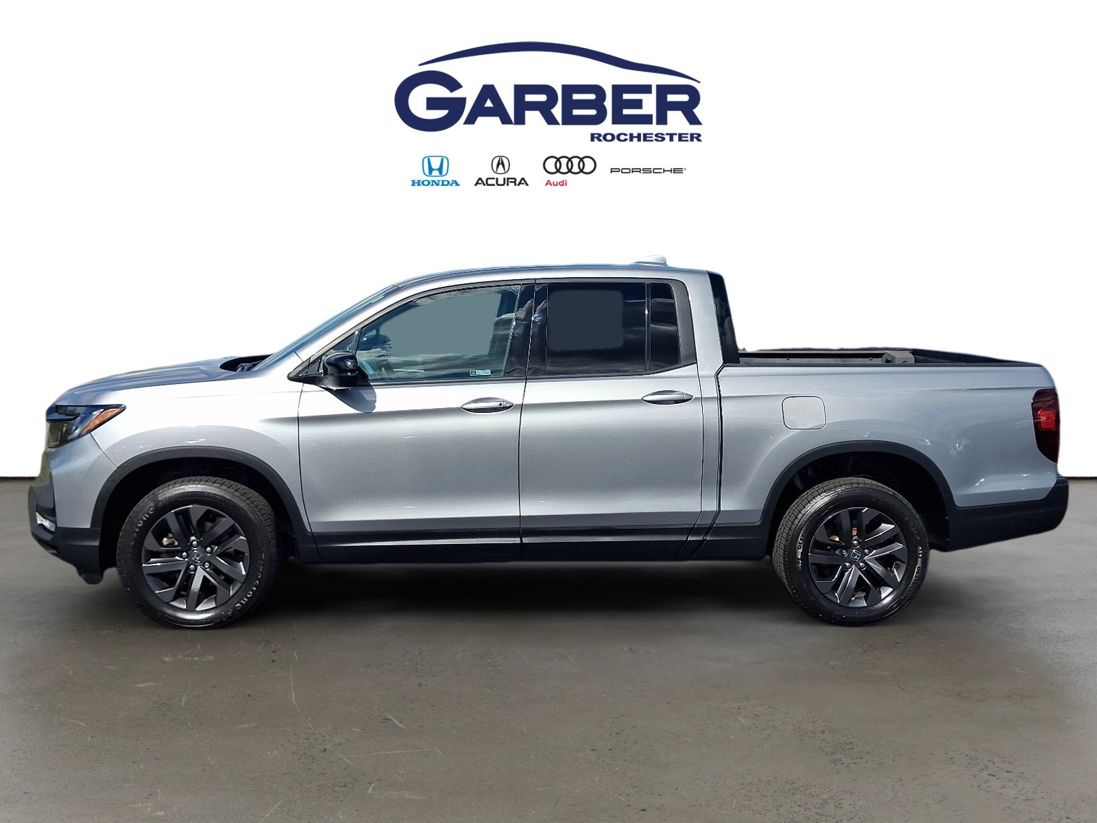 Used 2023 Honda Ridgeline Sport image 2