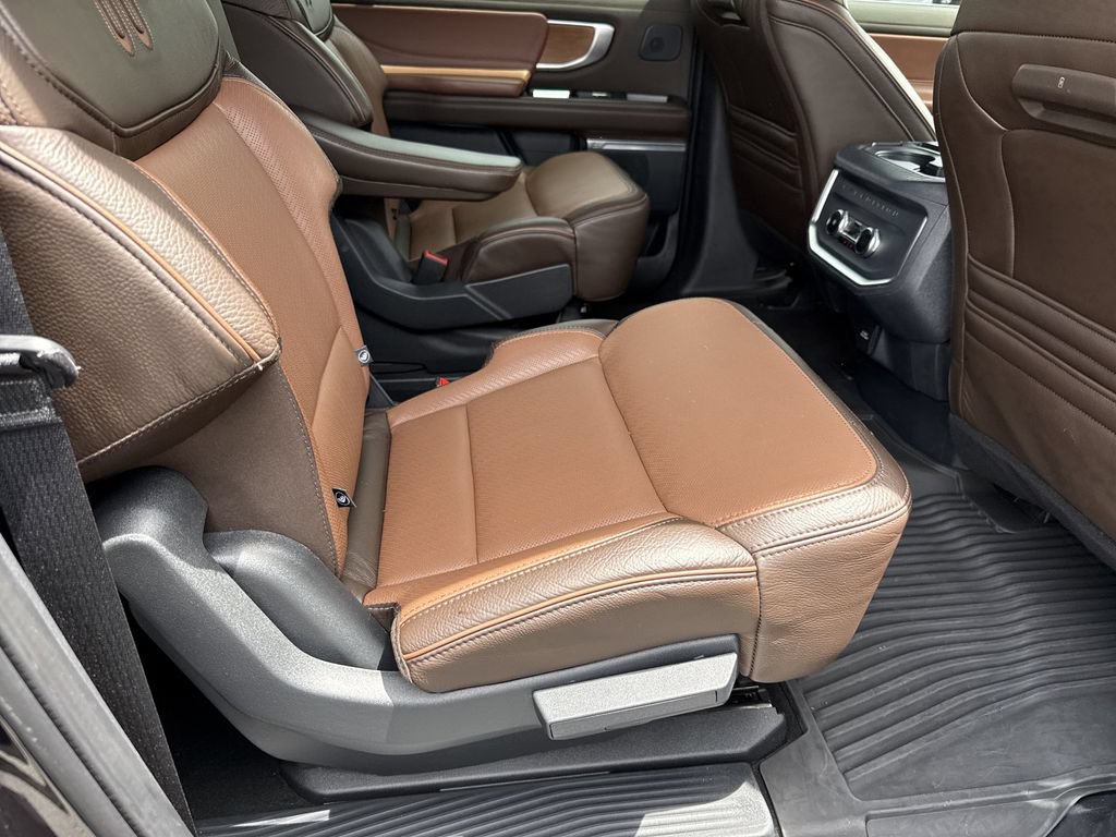Used 2025 Ford Expedition Max King Ranch AWD/4WD image 15